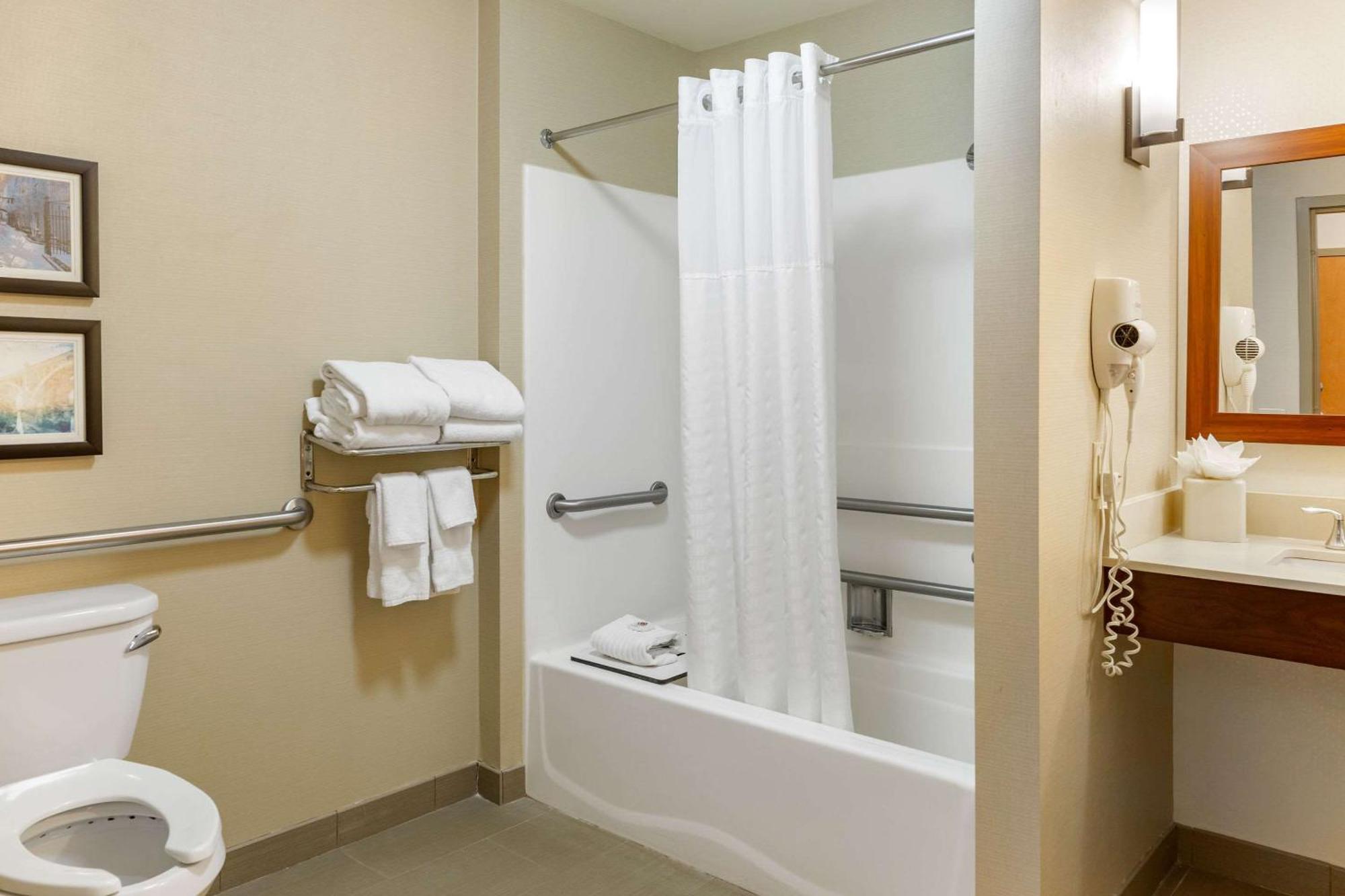 Comfort Suites Lancaster Amish Country Smoketown (Lancaster County) Exterior foto